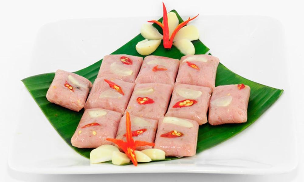 nem chua đặc sản huế